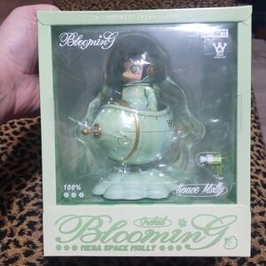 Mega Space Molly 100% Blooming Orchid-Thailand